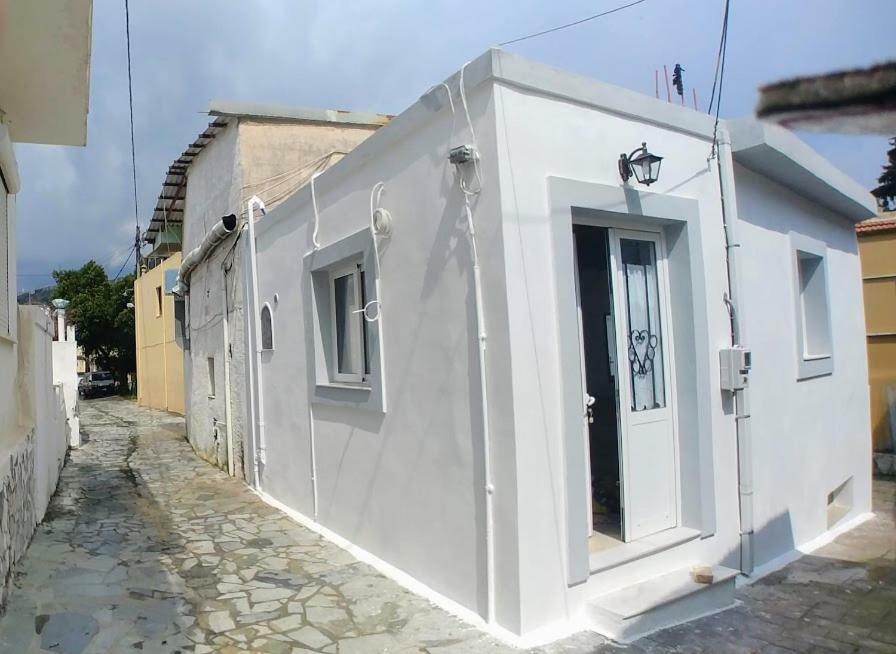 דירות Beautiful House Of Psinthos מראה חיצוני תמונה
